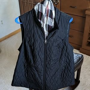 Croft and barrow vest and scarf